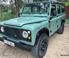 Land Rover Defender • 2001 • 124,000 km