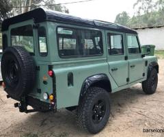Land Rover Defender • 2001 • 124,000 km