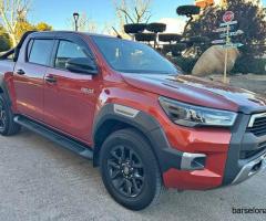 Toyota Hilux 2021 - 95,000 km