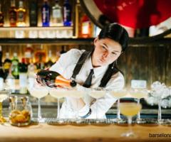 Требуется бармен в lounge bar