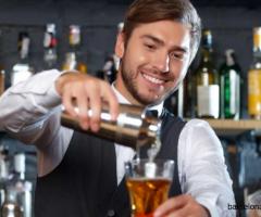 Работа для бармена в ресторане гольф-курорта
