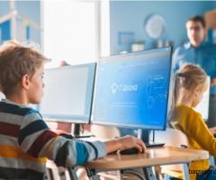 Преподаватель графического дизайна и рисования