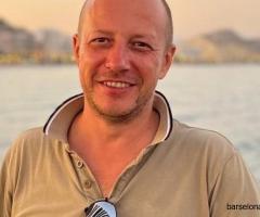 Опытный менеджер по окнам и дверям ПВХ и алюминия