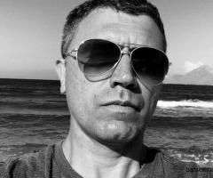Менеджер по продажам в коммерческой деятельности